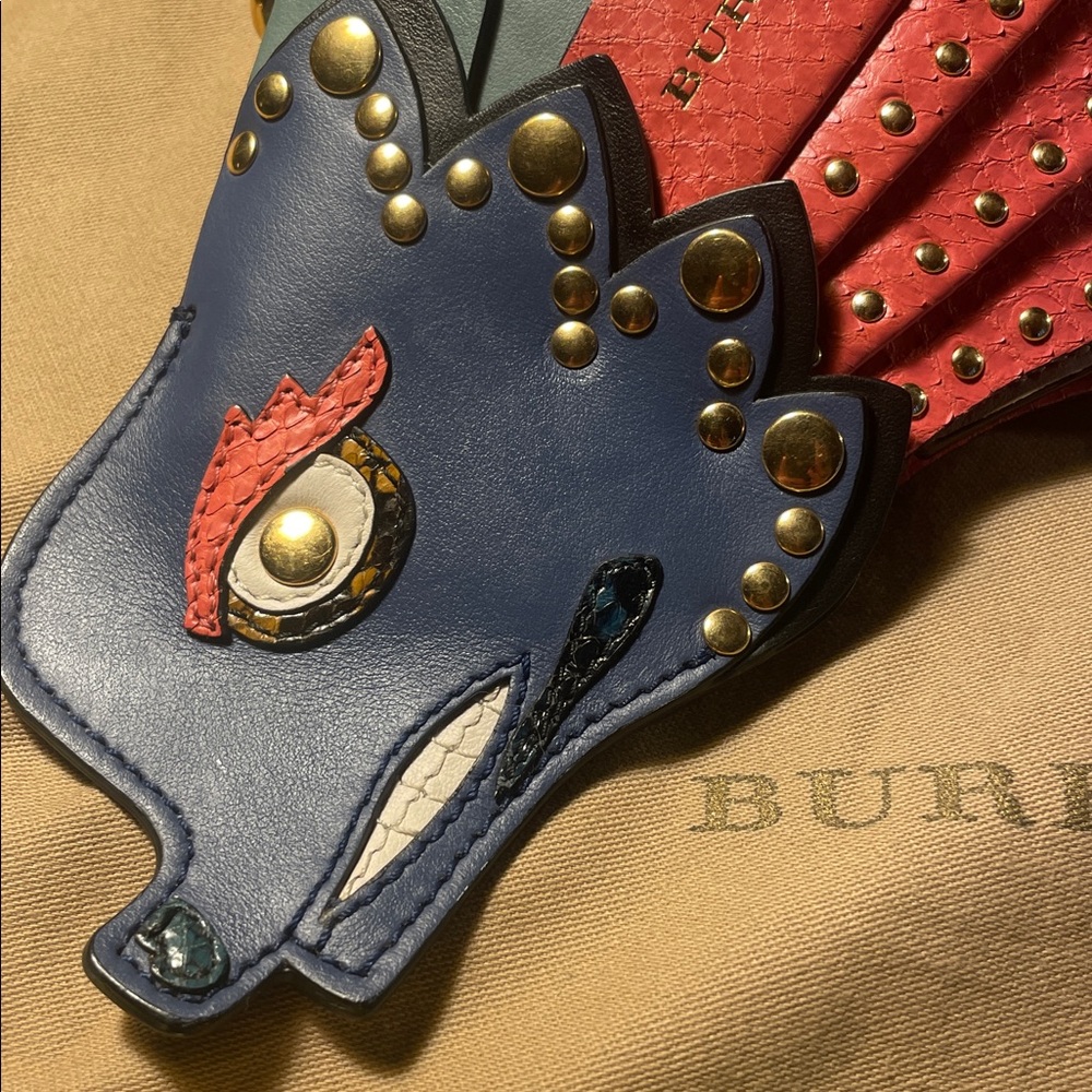 NO TOUCHY SOLD Burberry Beasts Exotic Snakeskin Studs Rivets Fish - Picture 3 of 15